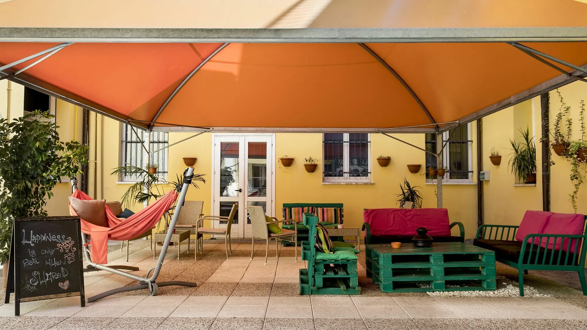 Hostel Ostello San Filippo Neri Modena